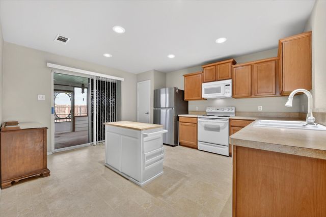 1505 First Street, Sanger, TX 76266