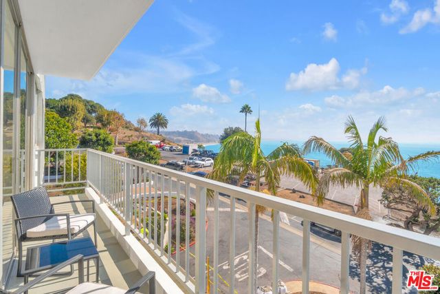 17350 W Sunset Boulevard 303, Pacific Palisades, CA 90272