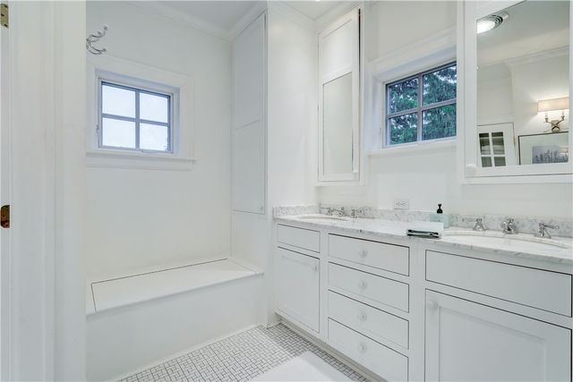 264 Alpine Drive, Pittsford, NY 14618