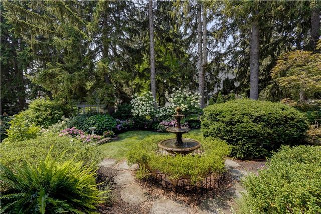264 Alpine Drive, Pittsford, NY 14618
