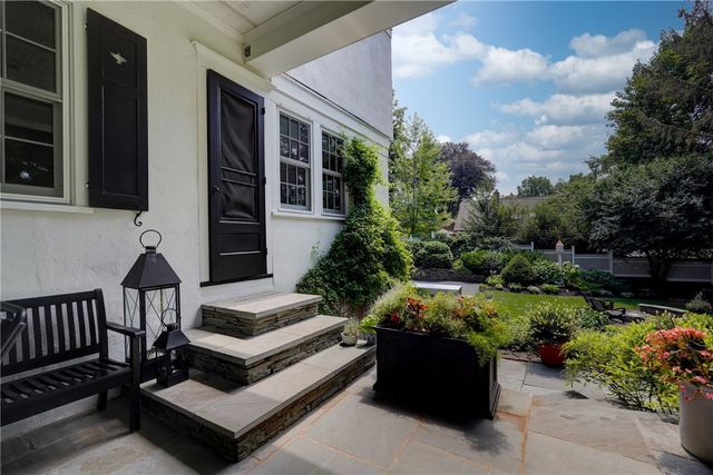 264 Alpine Drive, Pittsford, NY 14618