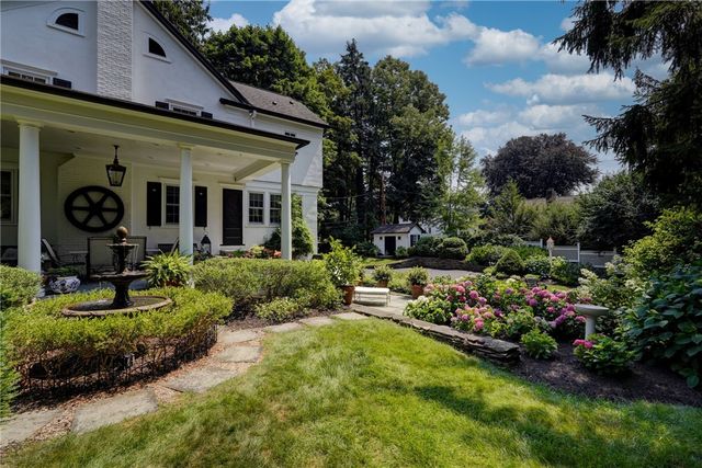 264 Alpine Drive, Pittsford, NY 14618