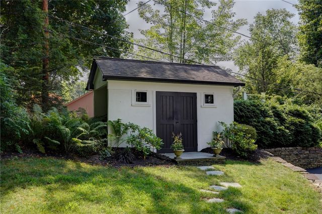 264 Alpine Drive, Pittsford, NY 14618