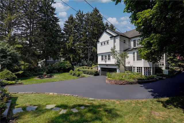 264 Alpine Drive, Pittsford, NY 14618