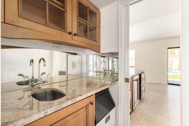 6517 S HAZELTON Lane, Tempe, AZ 85283