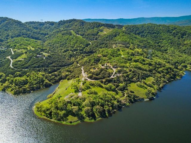 17556 Chesbro Lake Drive, Morgan Hill, CA 95037
