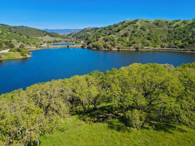 17556 Chesbro Lake Drive, Morgan Hill, CA 95037