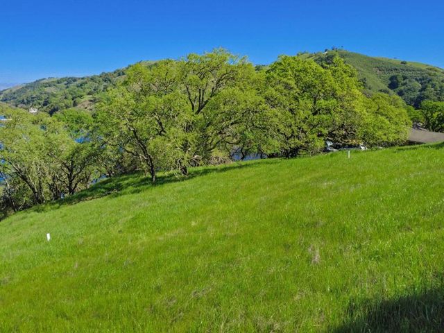 17556 Chesbro Lake Drive, Morgan Hill, CA 95037