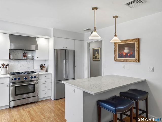 24 Cherry Lane, Madison, CT 06443