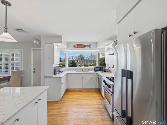 24 Cherry Lane, Madison, CT 06443