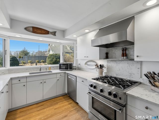 24 Cherry Lane, Madison, CT 06443