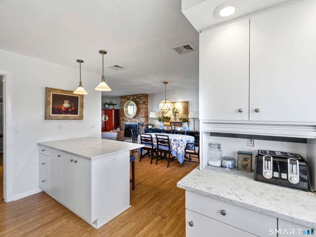 24 Cherry Lane, Madison, CT 06443