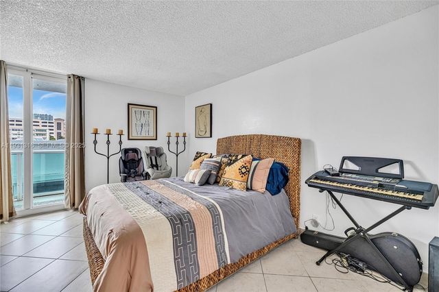 100 Bayview Dr 228, Sunny Isles Beach, FL 33160