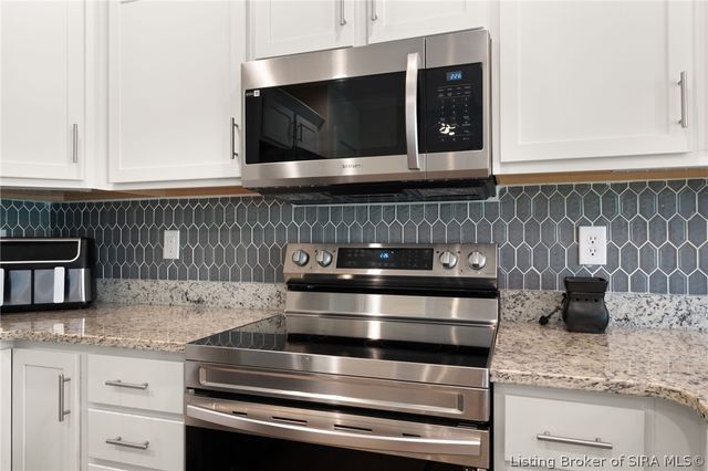 4103 Cedar Creek Court, Floyds Knobs, IN 47119
