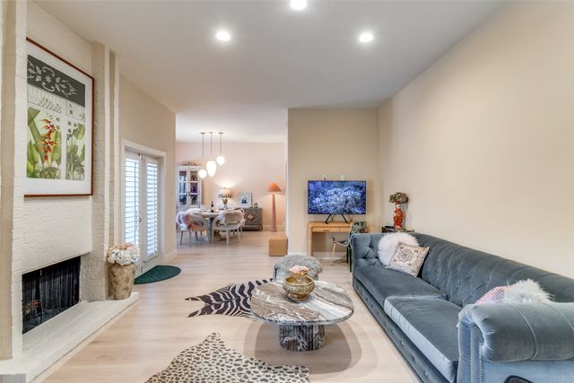 10433 High Hollows Drive 117, Dallas, TX 75230