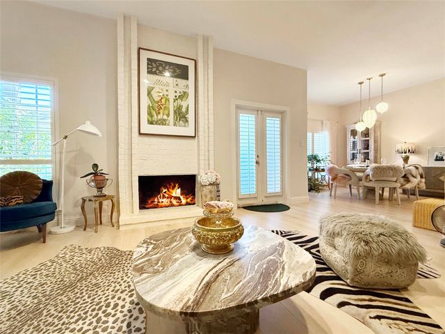 10433 High Hollows Drive 117, Dallas, TX 75230