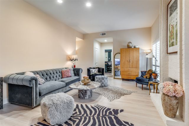 10433 High Hollows Drive 117, Dallas, TX 75230