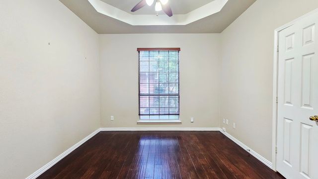 112 Ranch Trail, Irving, TX 75063