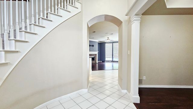 112 Ranch Trail, Irving, TX 75063