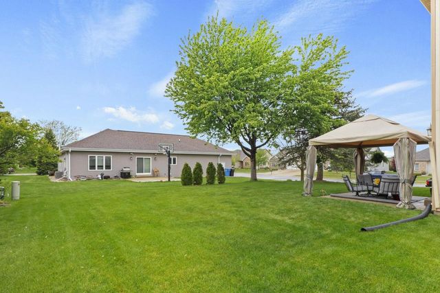 301 Bergamont Boulevard, Oregon, WI 53575