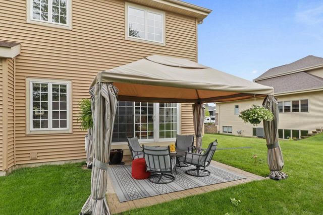 301 Bergamont Boulevard, Oregon, WI 53575