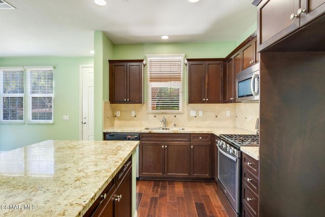 2952 Palmera Lane, Simi Valley, CA 93065