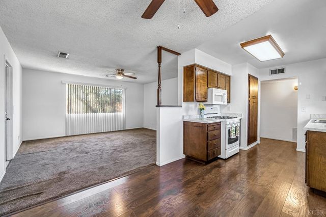 903 Boxwood Lane, Lemoore, CA 93245