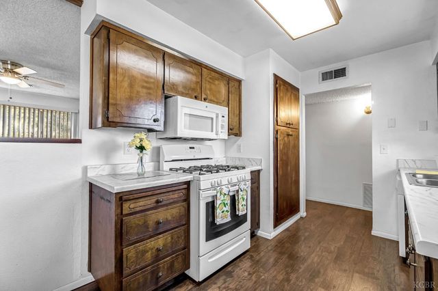 903 Boxwood Lane, Lemoore, CA 93245