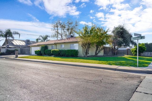 903 Boxwood Lane, Lemoore, CA 93245