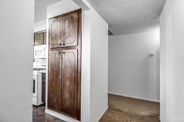 903 Boxwood Lane, Lemoore, CA 93245