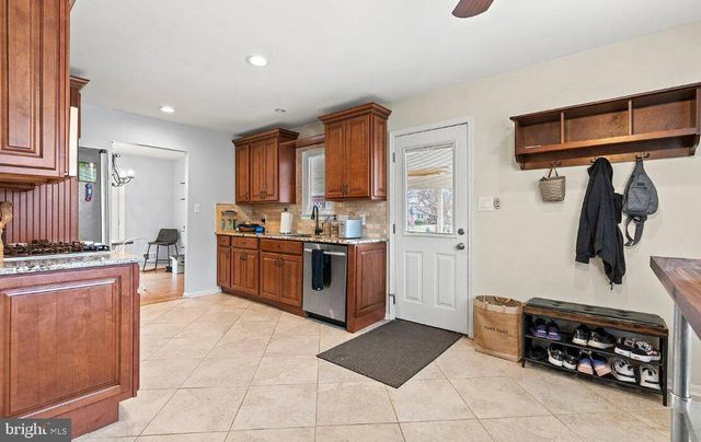 7005 STONE MILL PL, Alexandria, VA 22306