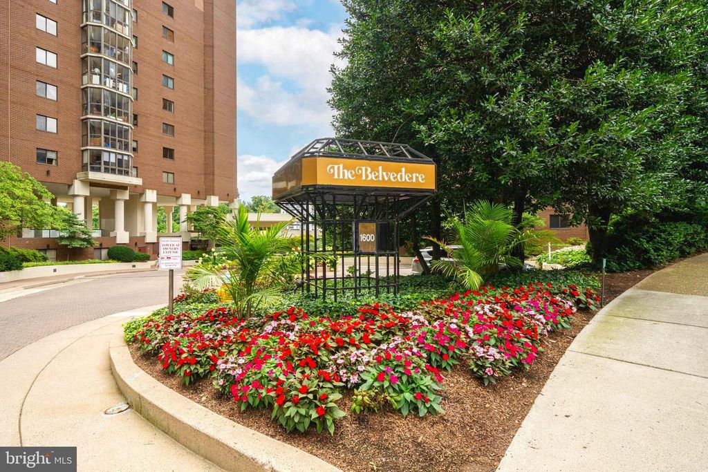 1600 N OAK ST #1204, Arlington, VA 22209
