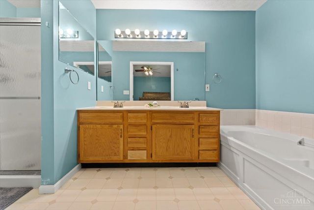 3912 Pebble Creek Lane, Batavia Twp, OH 45102