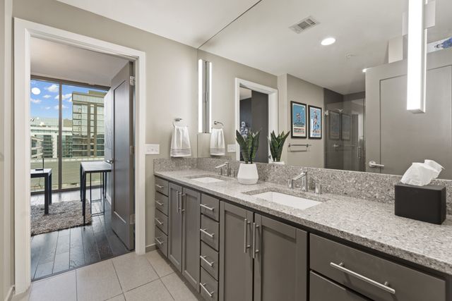 1212 Laurel St Apt 2114, Nashville, TN 37203