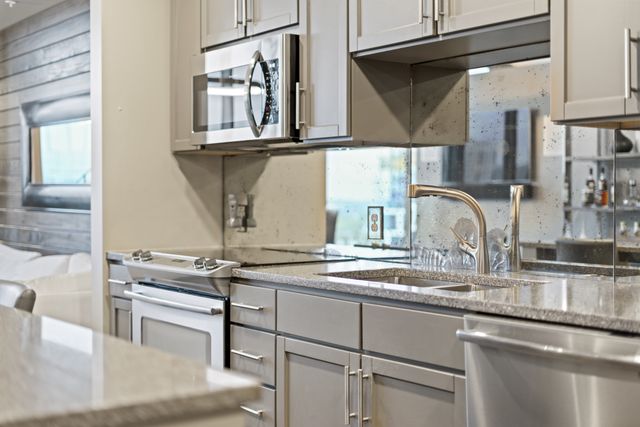 1212 Laurel St Apt 2114, Nashville, TN 37203