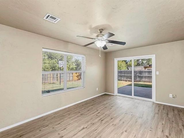 508 SW 70th St, Lawton, OK 73505