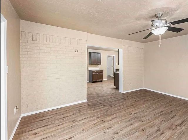 508 SW 70th St, Lawton, OK 73505