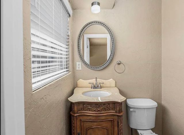 508 SW 70th St, Lawton, OK 73505