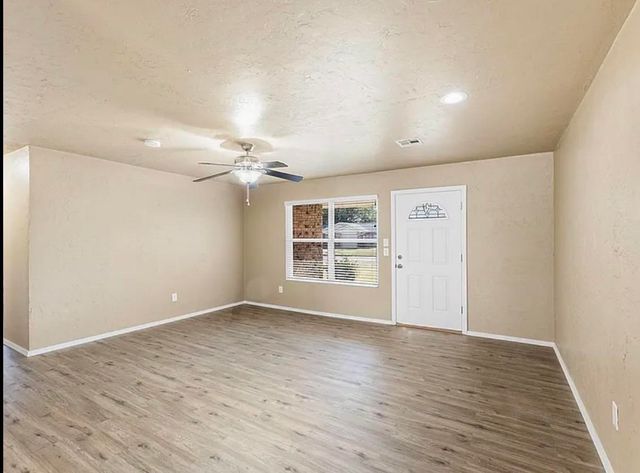 508 SW 70th St, Lawton, OK 73505