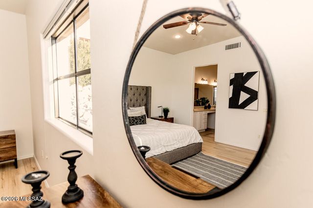 9809 N Ridge Shadow Place, Tucson, AZ 85704