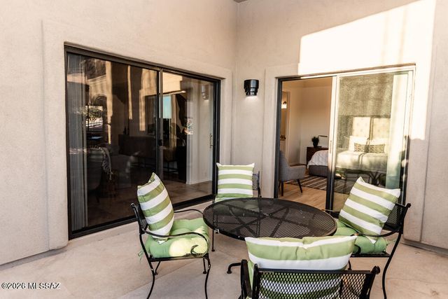 9809 N Ridge Shadow Place, Tucson, AZ 85704