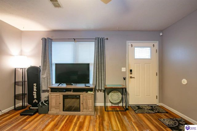 2505 Lake Road, Radcliff, KY 40160