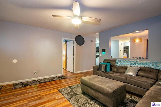 2505 Lake Road, Radcliff, KY 40160