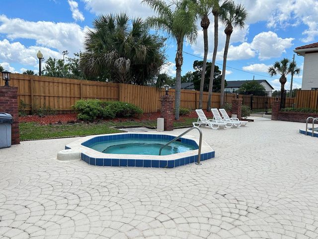 6216 YORKTOWN DR 150, Orlando, FL 32807