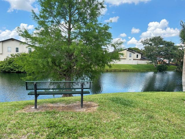 6216 YORKTOWN DR 150, Orlando, FL 32807