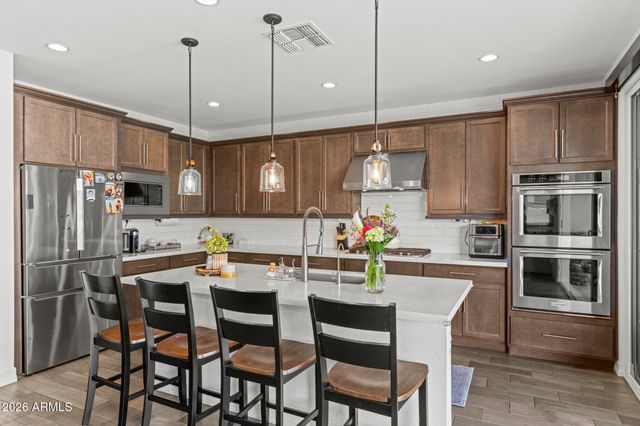 17190 W GRACEMONT Street, Surprise, AZ 85388