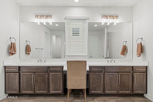 17190 W GRACEMONT Street, Surprise, AZ 85388