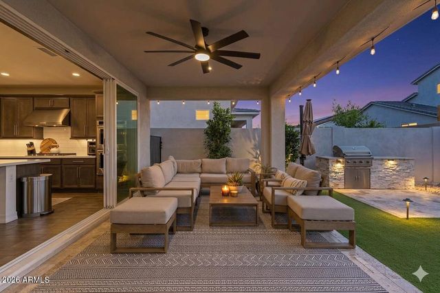 17190 W GRACEMONT Street, Surprise, AZ 85388