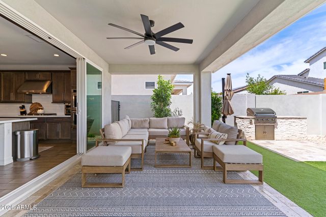 17190 W GRACEMONT Street, Surprise, AZ 85388