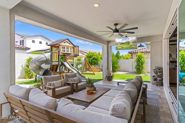 17190 W GRACEMONT Street, Surprise, AZ 85388
